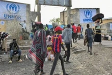 Гуманитарная автоколонна в Дейр-аль-Балах, центральная часть сектора Газа. (Фото: Синьхуа/ВИА)