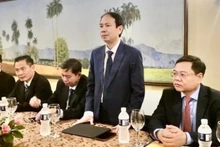 Глава делегации Нгуен Тхань Тунг подтвердил приверженность продолжению поддержки Кубы в сфере полиграфии и книгоиздания. (Фото: ВИА)