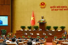 Пленарное заседание в первой половине дня 11 ноября. (Фото: Тхюи Нгуен)