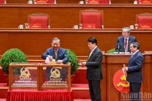 [Фото] XIV съезд КПВ выполнил работу по кадровым вопросам