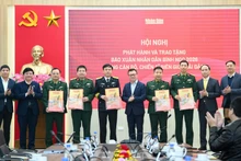 Газета «Нянзан» передала 40 тысяч экземпляров весеннего номера газеты военнослужащим на границе и на островах