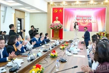 Церемония объявления программы «Концерт света – Встреча Нового 2026 года». (Фото: Тхэ Дай)