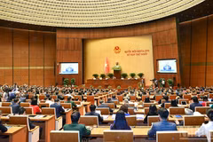 На первой сессии НС XVI созыва был тщательно рассмотрен ряд стратегически важных вопросов, по которым своевременно приняты решения, создающие новые возможности для развития. Фото: Тхюи Нгуен 