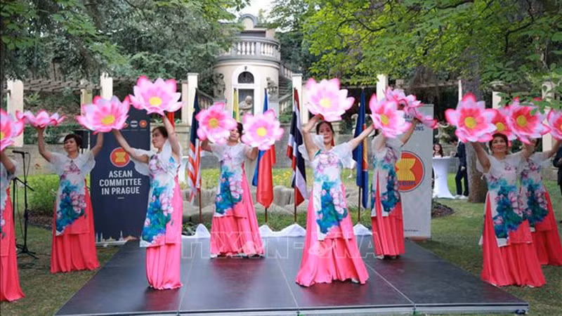 vna-potal-le-ky-niem-59-nam-thanh-lap-hiep-hoi-cac-quoc-gia-dong-nam-a-tai-ch-sec-stand-1.jpg
