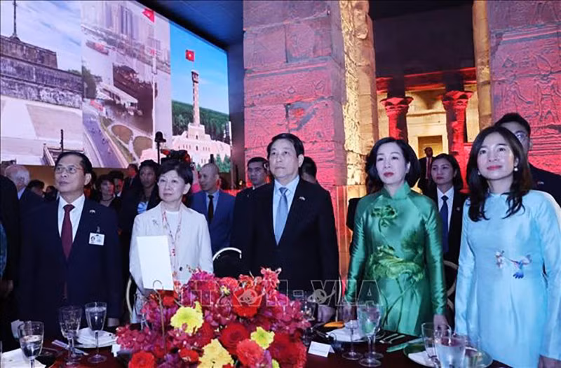 vna-potal-chu-tich-nuoc-chu-tri-le-ky-niem-80-nam-quoc-khanh-29-tai-hoa-ky-stand-1.jpg