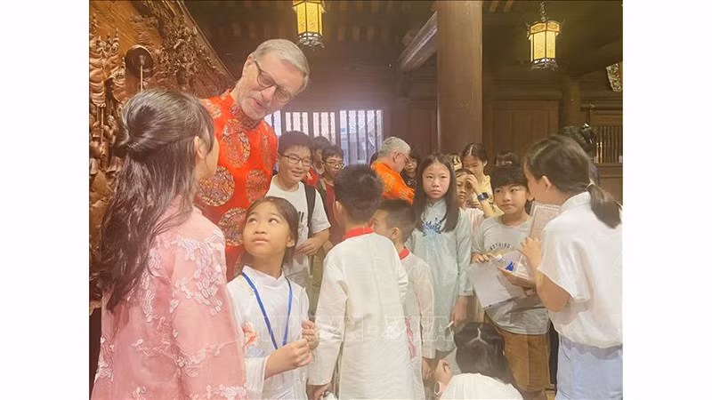 vna-potal-ha-noi-cuoc-thi-chinh-ta-phap-ngu-2026-tai-van-mieu-quoc-tu-giam-stand-1.jpg