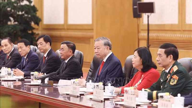 vna-potal-tong-bi-thu-chu-tich-nuoc-to-lam-hoi-dam-voi-tong-bi-thu-chu-tich-nuoc-trung-quoc-tap-can-binh-stand-1.jpg