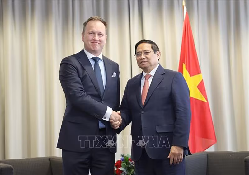 vna-potal-thu-tuong-pham-minh-chinh-lanh-dao-mot-so-tap-doan-cua-estonia-stand-1.jpg