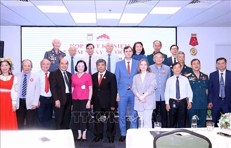 vna-potal-ky-niem-35-nam-ngay-nuoc-nga-tai-thanh-pho-ho-chi-minh-stand-1.jpg