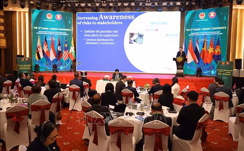vna-potal-khai-mac-dien-dan-asean-oshnet-lan-thuc-13-tai-da-nang-stand-1.jpg