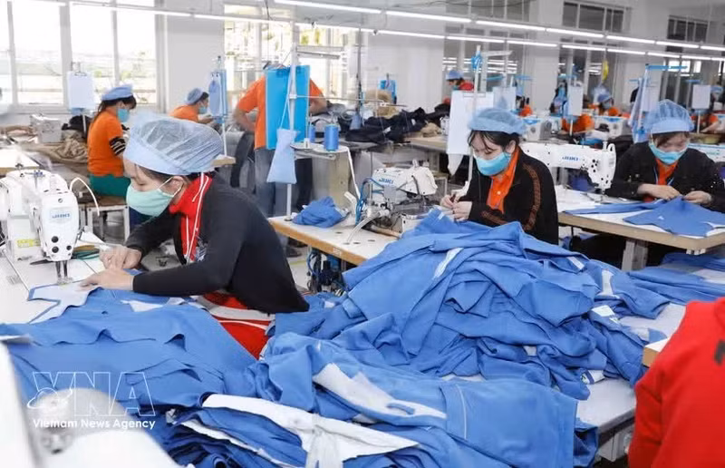 На швейной фабрике компании Hung Viet Garment в провинции Хынгйен производится одежда на экспорт на японский рынок. Фото: ВИА