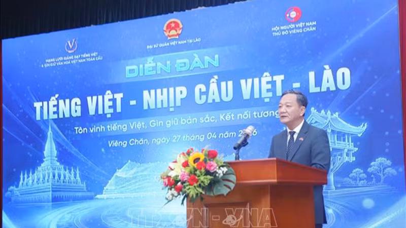 vna-potal-tieng-viet-nhip-cau-gan-ket-viet-nam-lao-stand-1.jpg