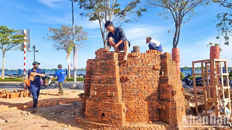 Каждая печь построена примерно из 15 тысяч мелких кирпичей. Каждая печь построена примерно из 15 тысяч мелких кирпичей.