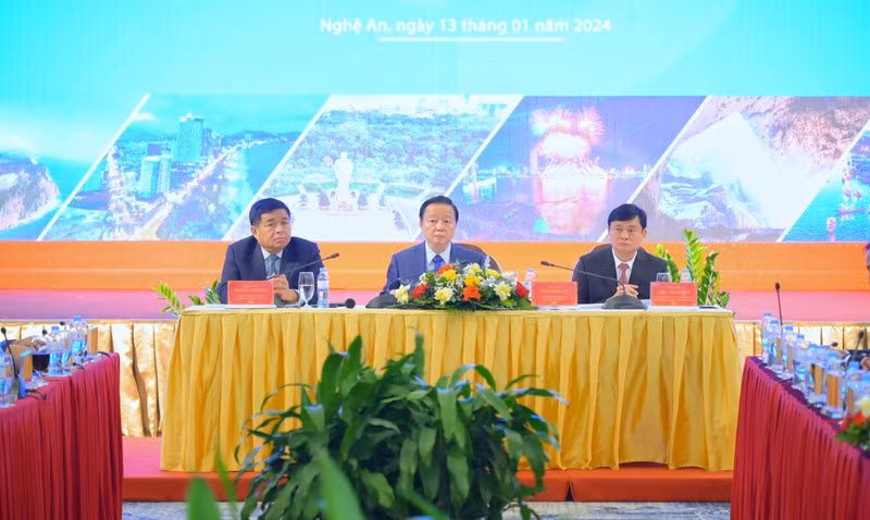 Конференция по подведению итогов работы в 2023 году Координационного совета по Северной части и побережью Центрального Вьетнама.