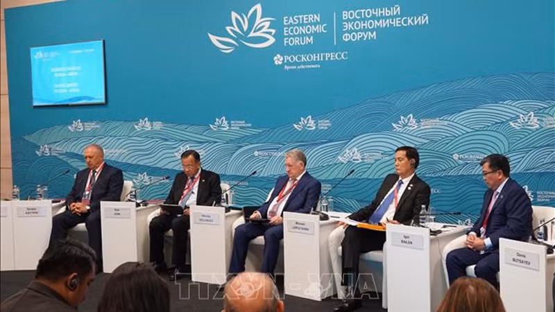 Участники ВЭФ-2023. Фото: ВИА