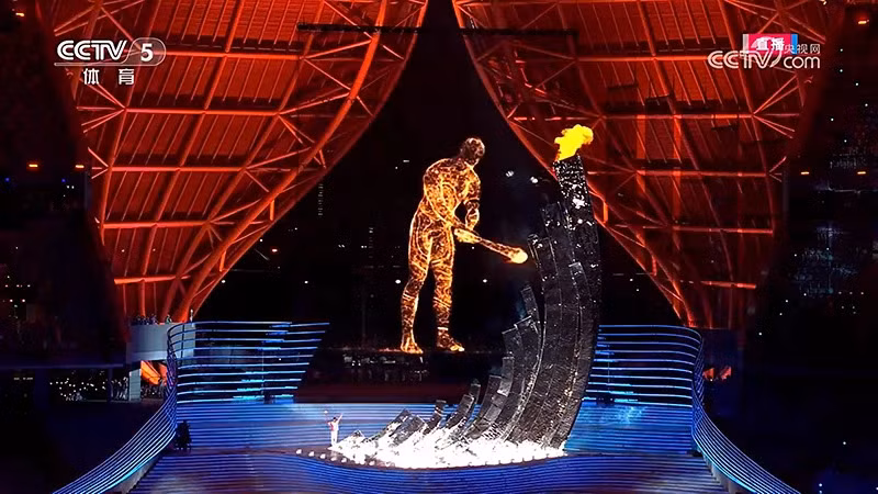 Церемония зажжения факела ASIAD 19.