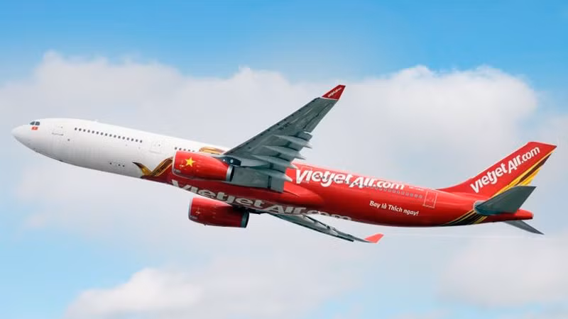 Самолет A330 авиакомпании Vietjet Air.