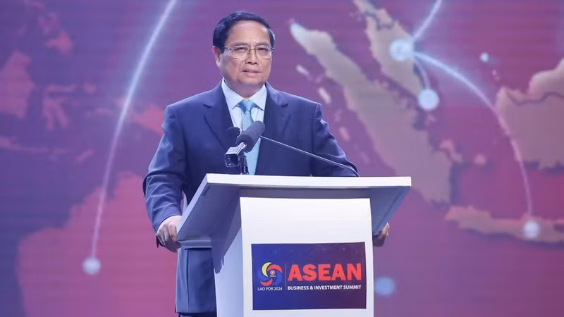 Премьер-министр Фам Минь Тьинь выступает на ASEAN BIS. Фото: VGP