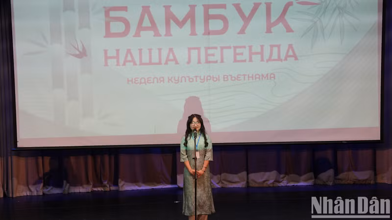 Глава оргкомитета Чан Конг Там Ань выступает на мероприятии. Фото: Суан Хынг