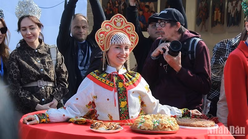 Представление традиционных блюд в рамках Дня народов Среднего Урала.