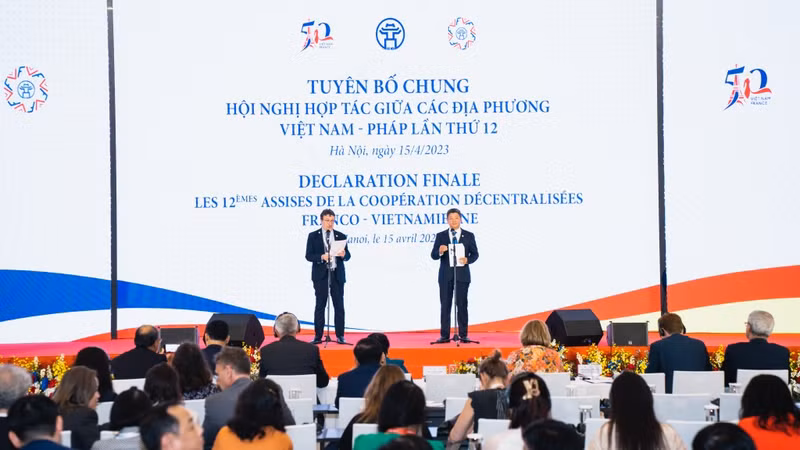 Стороны объявляют о принятии Совместного заявления. Фото: tuoitrethudo.com.vn