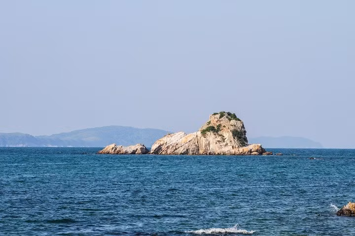 Остров Льва в островном уезде Кото. Фото: baoquocte.vn