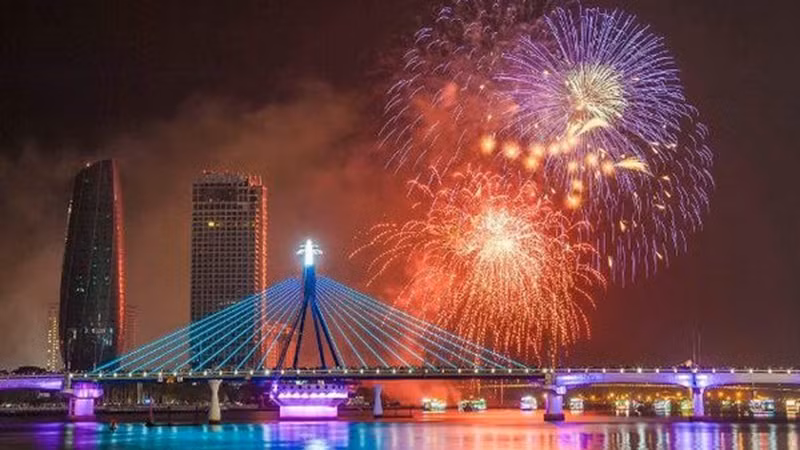 Дананг был признан ведущим местом проведения фестивалей и мероприятий в Азии в 2016 и 2022 годах по версии World Travel Awards. Фото: ВИА