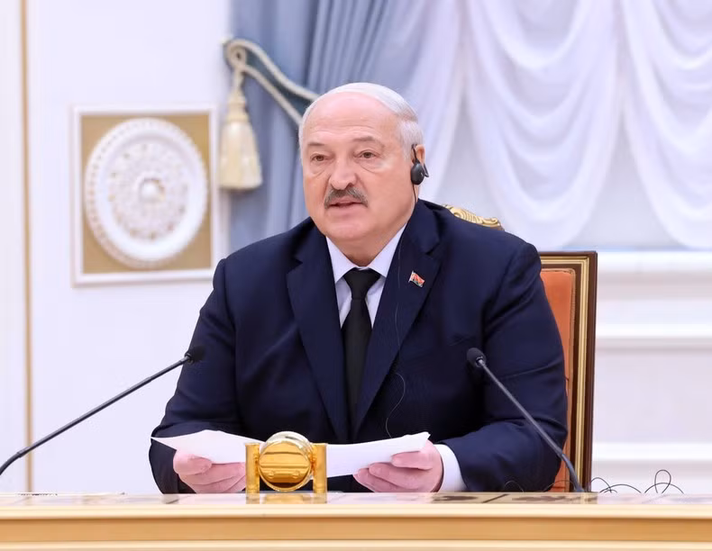 Президент Беларуси Александр Лукашенко выступает на переговорах. Фото: ВИА Президент Беларуси Александр Лукашенко выступает на переговорах. Фото: ВИА