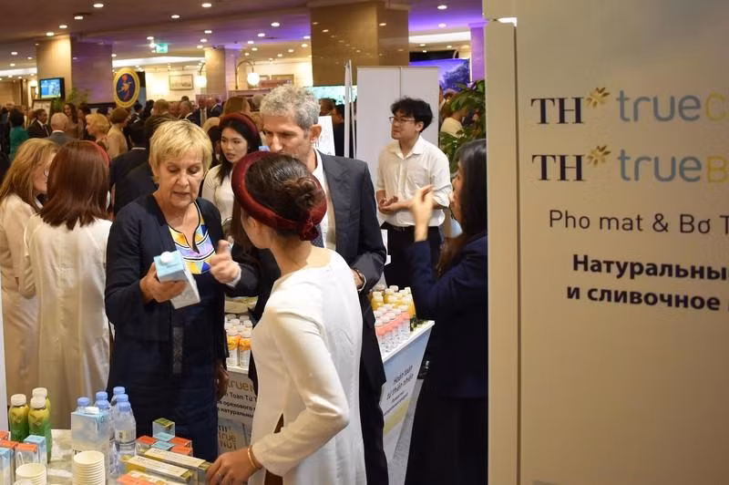 Российские покупатели и партнеры интересуются молоком «TH true MILK».