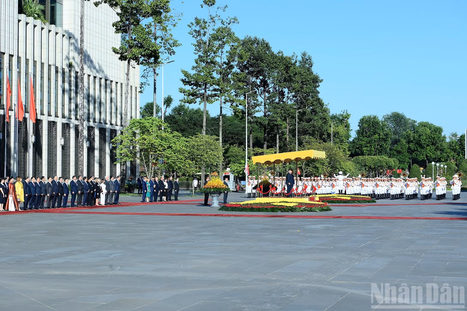 Церемония официальной встречи Президента Панамы Хосе Рауля Мулино и его супруги Марисель Коэн де Мулино.