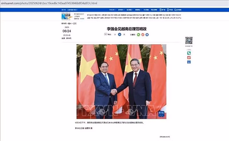 anh-02-2393.jpg