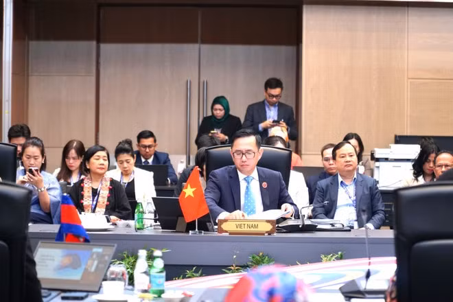 vna-potal-khai-mac-hoi-nghi-quan-chuc-cap-cao-asean-8134749.jpg