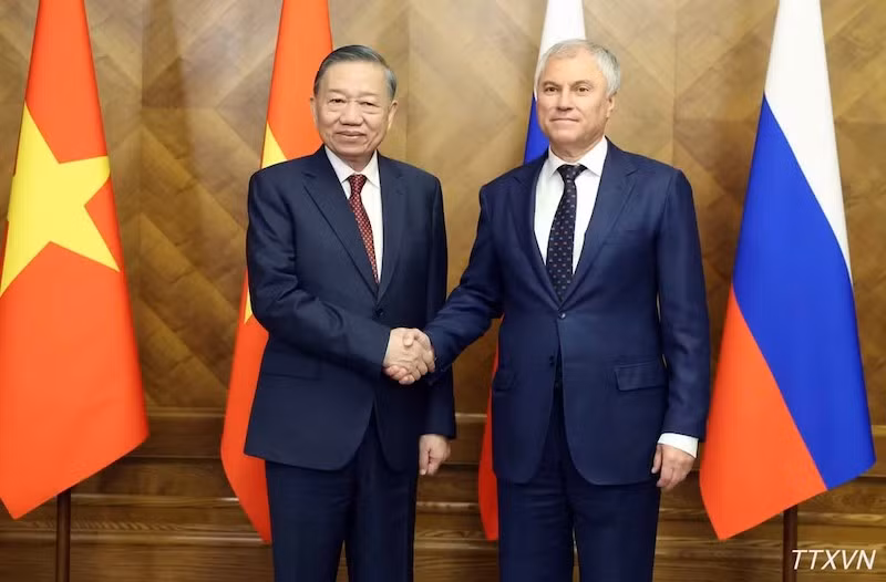 Генеральный секретарь ЦК КПВ, Президент Вьетнама То Лам и Председатель Государственной думы России Вячеслав Володин. Фото: ВИА