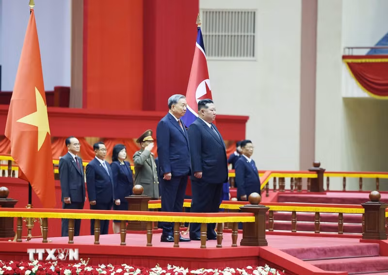 le-don-tong-bi-thu-to-lam-tham-cap-nha-nuoc-toi-chdcnd-trieu-tien-17.jpg