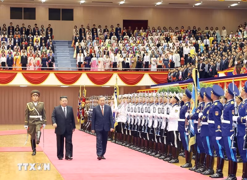 le-don-tong-bi-thu-to-lam-tham-cap-nha-nuoc-toi-chdcnd-trieu-tien-2.jpg