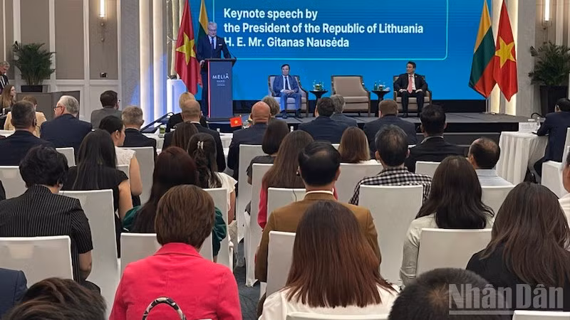 Общий вид форума.
