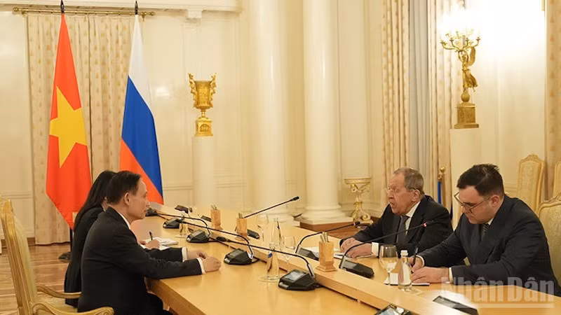 hoi-dam-lavrov-3.jpg