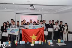 Восемь лучших команд, прошедших в финал UAVS Hackathon 2026. Фото: ВИА
