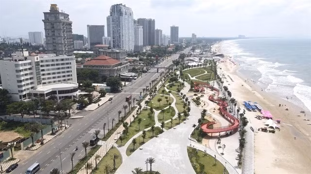 Вид на пляж Байшау в районе Вунгтау города Хошимина (Фото: ВИA)
