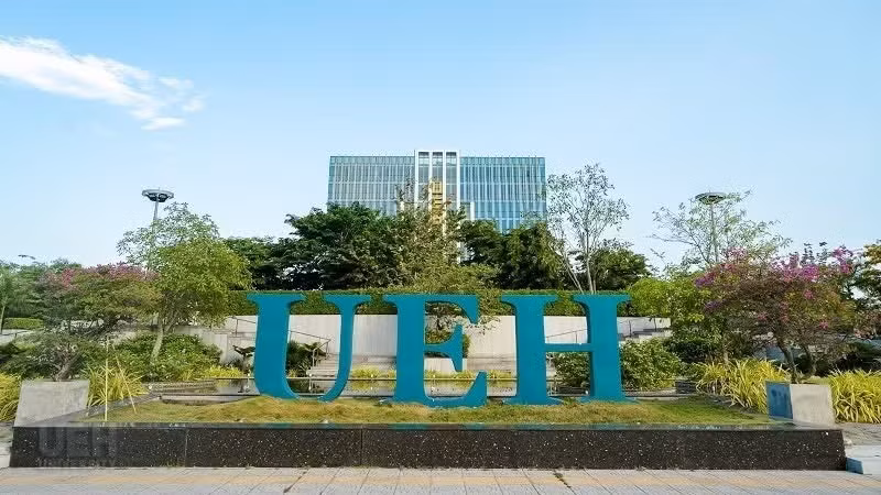 Экономический университет города Хошимина (UEH).