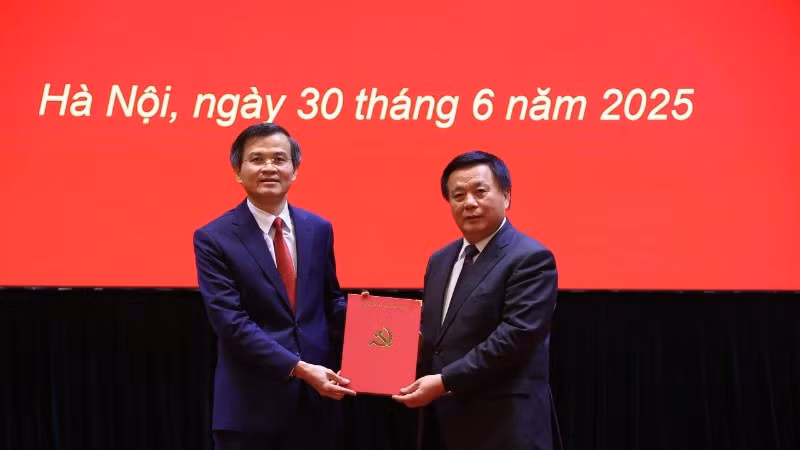 05-7827.jpg