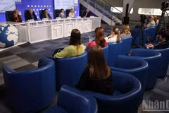 Общий вид круглого стола. Фото: Тхань Тхэ