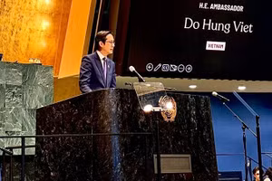 Посол До Хунг Вьет – Глава Постоянной миссии Вьетнама при ООН выступает на мероприятии. Фото: baoquocte.vn
