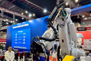 Выставка – форум по поддерживающей промышленности 2025 года (CNHT) в городе г. Хошимин собрала более 200 стендов отечественных предприятий и предприятий с иностранными инвестициями (FDI). Фото: ВИА