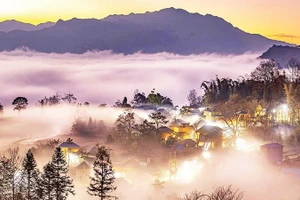 Посещая Ити в этом сезоне, туристы могут почувствовать теплую атмосферу Тэта, познакомиться с самобытной культурой представителей народностей Ханьи, Хмонг, Зао и др. 