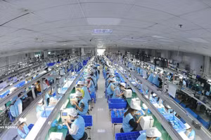 Производственная линия электронной продукции в компании Suntech - промышленный кластер Тханьван. Фото: ВИА