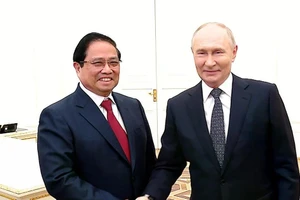 Премьер-министр Фам Минь Тьинь провёл встречу с Президентом России Владимиром Путиным. Фото: ВИА