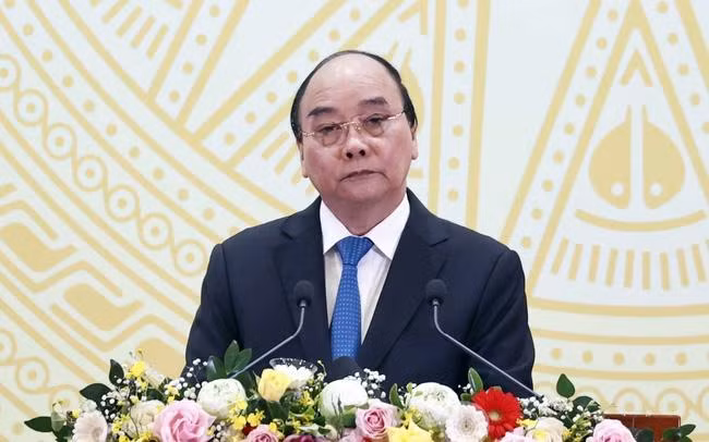 Президент Нгуен Суан Фук выступает на церемонии. Фото: VNA