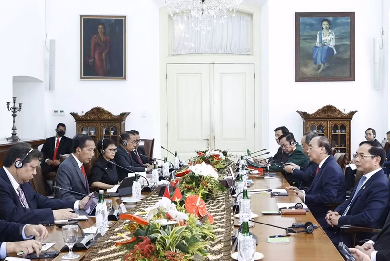 Общий вид переговоров. Фото: ВИА