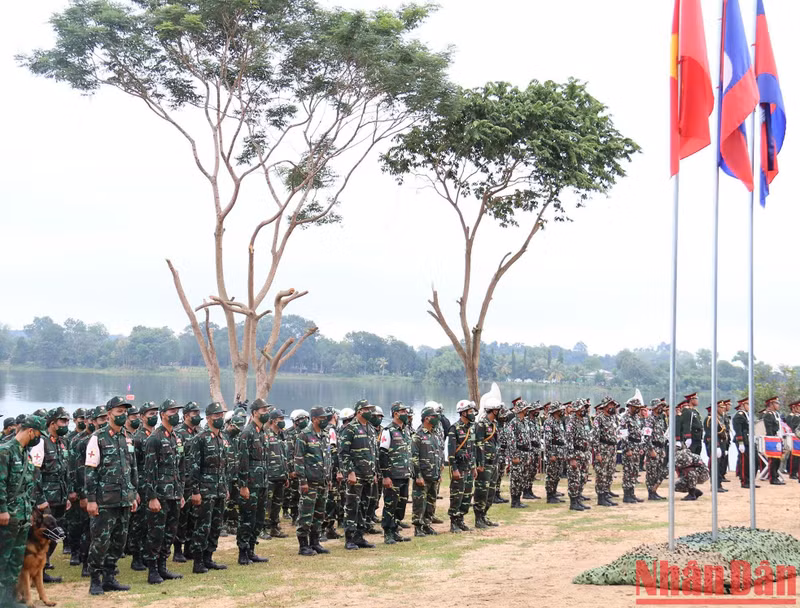 Участники учений